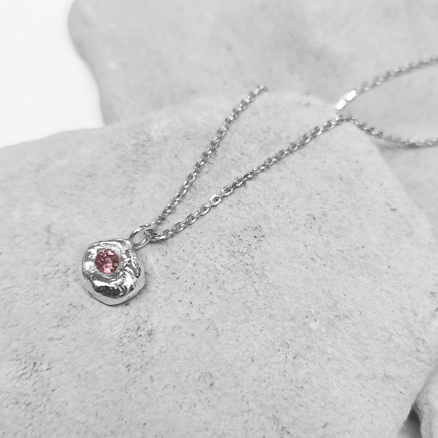 Mold Art Drops ezüst nyaklánc zafírral