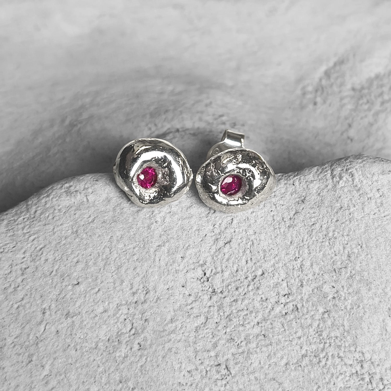 Mold Art Drops ezüst fülbevaló zafírral