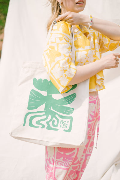 Tote bag