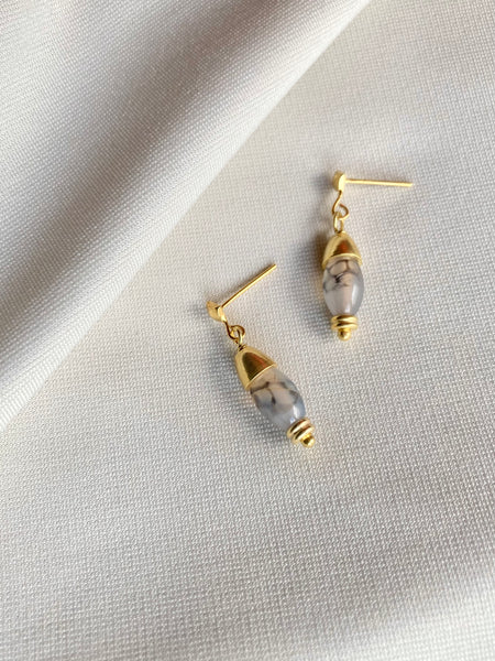 Bella earrings, kővel