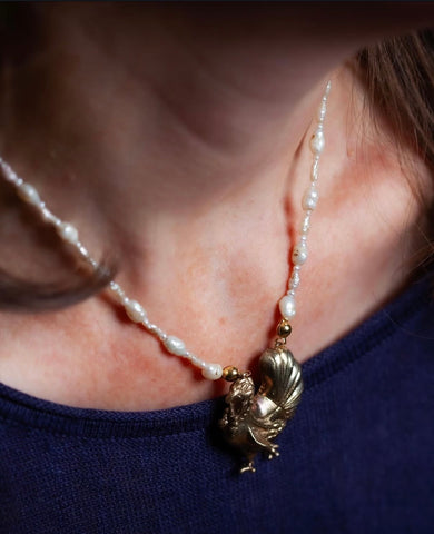 GYÖNGYSOR PULYKA MEDÁLLAL