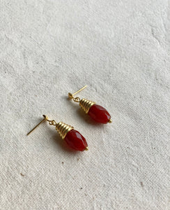 Scarlet earrings, fazettált kővel