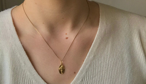 Iris necklace EZÜST